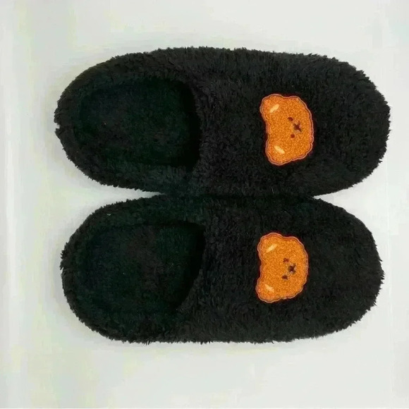 Teddy Bear fluffy bedroom slippers 
Size EUR37-38  condition new - Picture 5 of 7